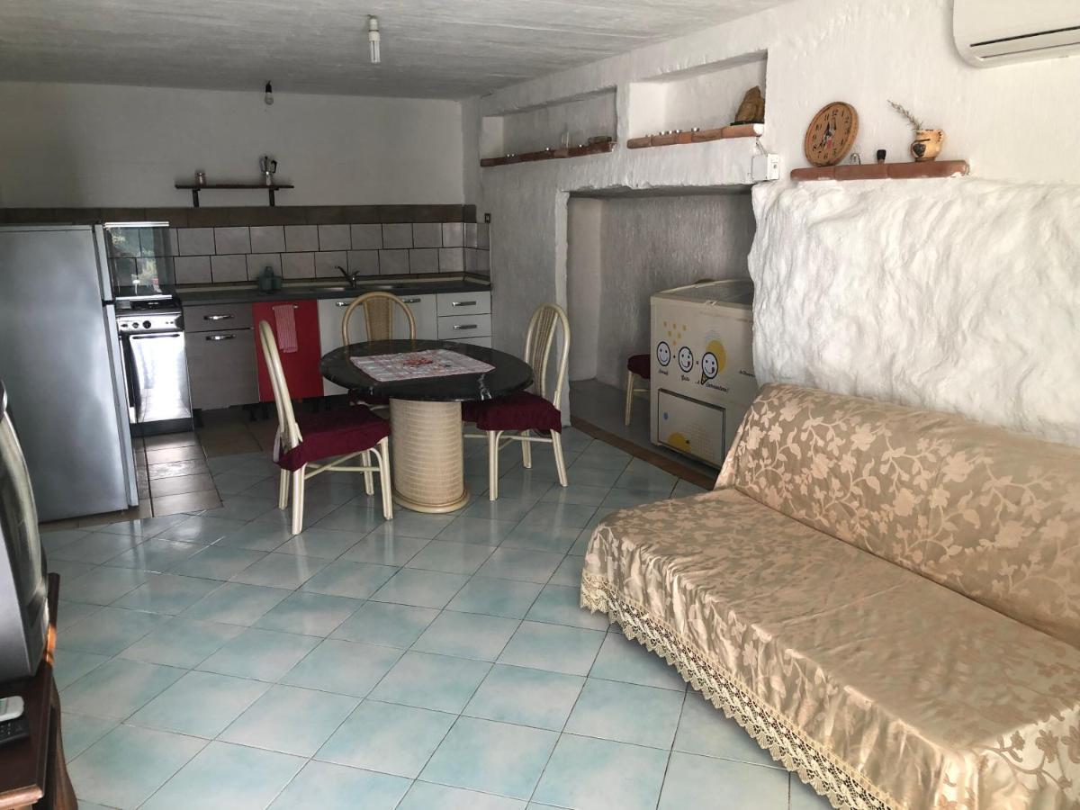 Apartamento Sarrala Tertenìa Exterior foto